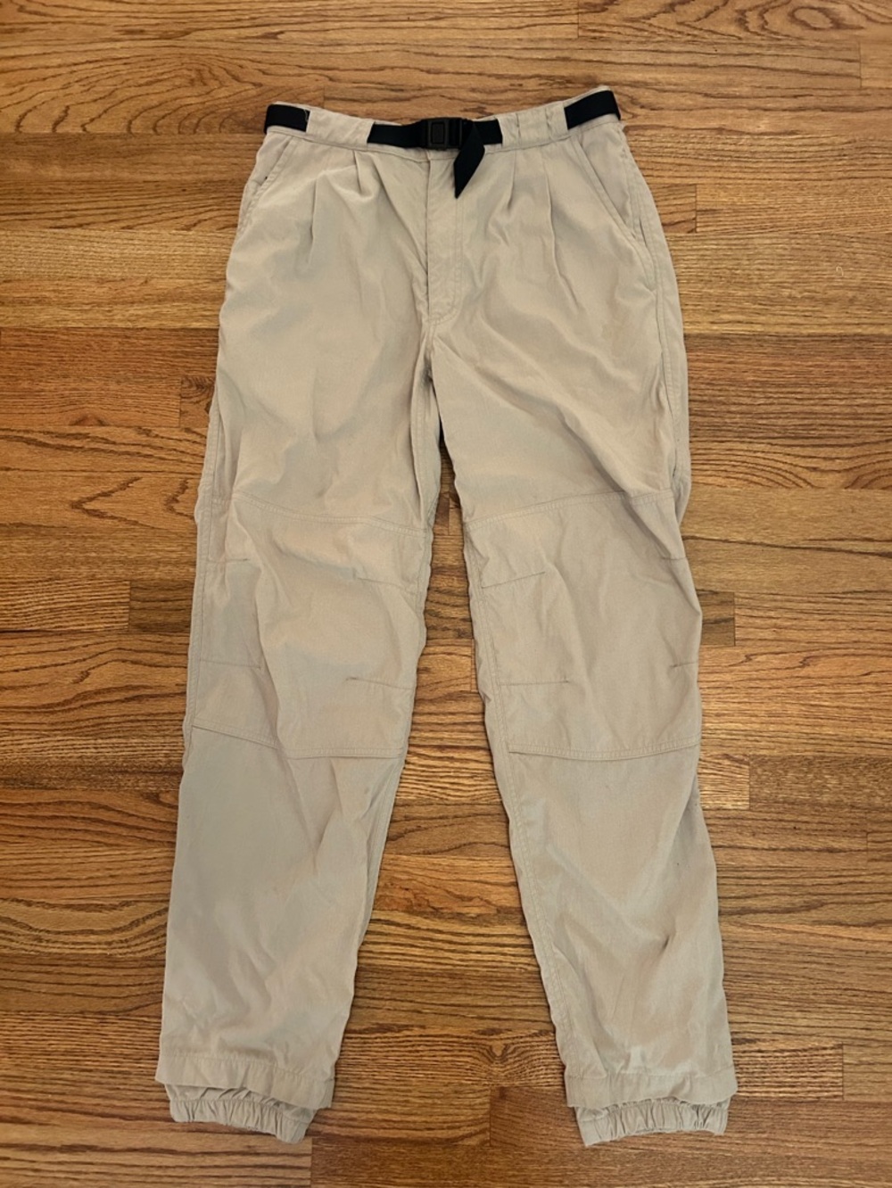 The North Face lght beige utility joggers w tapered ankle & belt.